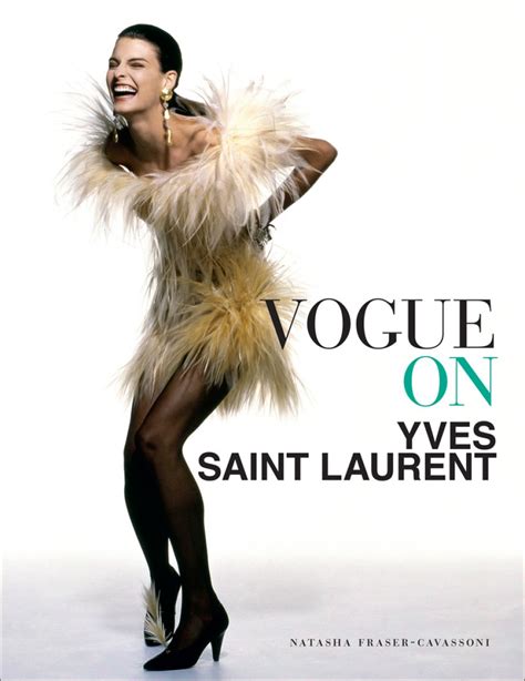 Vogue on: Yves Saint Laurent (Vogue on Designers) Hardcover